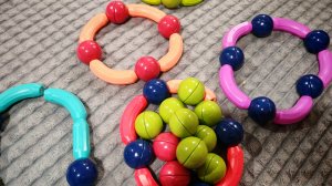 играем в детский магнитный конструктор, детские развивающие игры