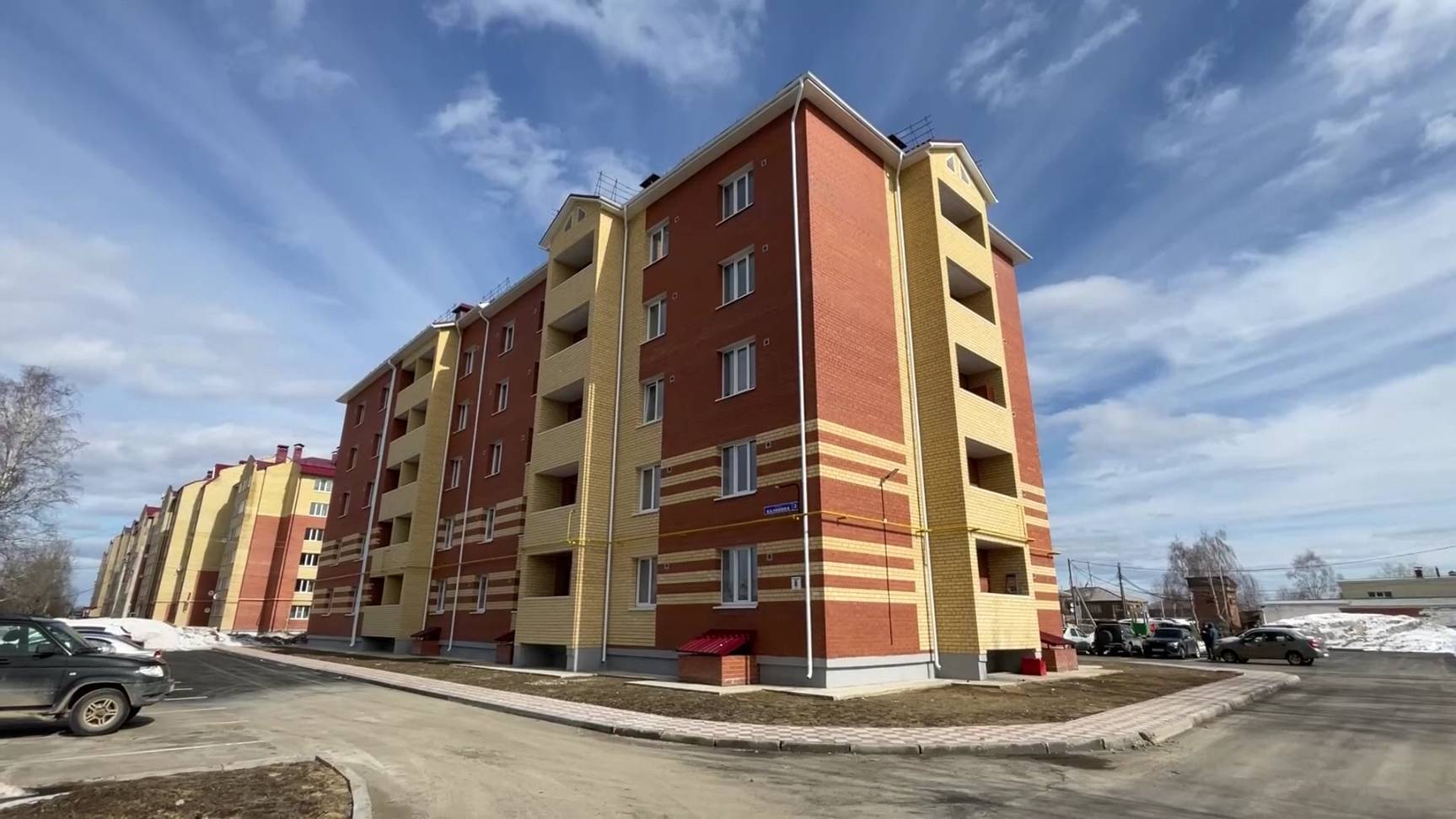 В Советском к переезду в новые квартиры готовятся жители 6 аварийных домов