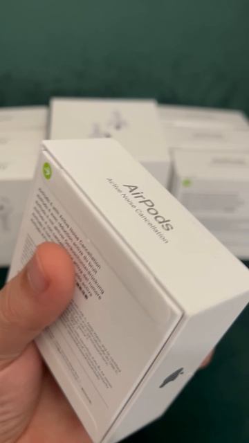 AirPods 4 ANC