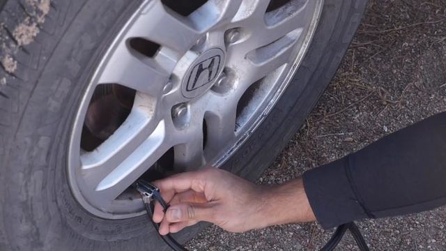 How To Use a Portable Tire Air Compressor (Foseal) смотреть онлайн