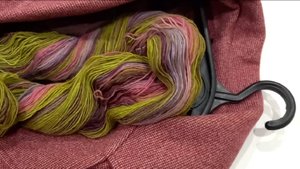 Когда пришла пряжа для бактуса. Открываю посылку с Дундагой.