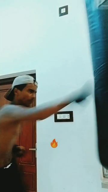 punching in punching bag🔥👊🔥(short workout video)