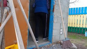 ЖИЗНЬ В СТАНИЦЕ./ ОН ВСЕ ЛОМАЕТ, Я ВСЕ УБИРАЮ. ТАК И ЖИВЕМ./