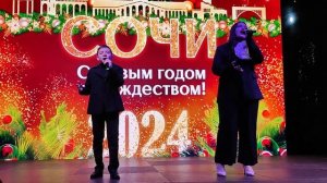 Тополя, тополя, в город мой влюблённые...❤️