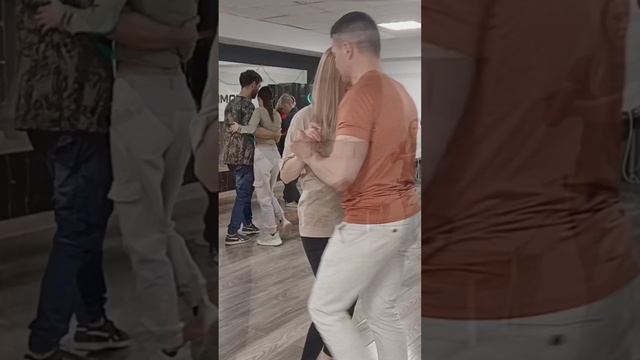 Весна в разгаре - танцы ярче !