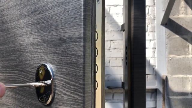 Стандартная бронедверь от компании МОНОЛИТ (Киев)