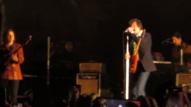 Arctic Monkeys - Do I Wanna Know? - Live at Arena 1 - Lima, Perú 2022