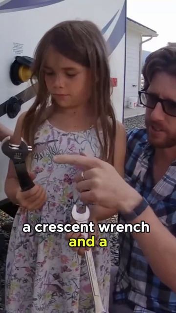 Switching out a the Broken RV Shower Door Latch смотреть онлайн