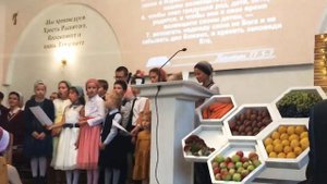 Зелень, весну и подснежников синь.