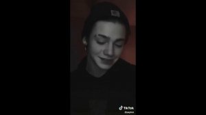 |ПЭЙТОН ЦЕЛУЕТСЯ С ФАНАТКОЙ?!|МИЛЫЕ ВИДЕО ПЭЙТОНА|