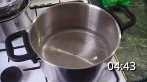 Кастрюля на плите