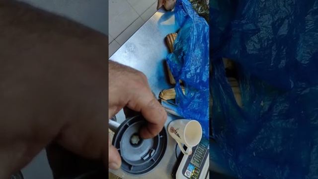 Спеклись прокладки муфты на ножевой насадке погружного миксера APACH ASH250