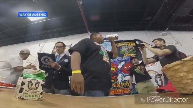 Побит рекорд по поеданию самого острого перца в мире смотреть онлайн