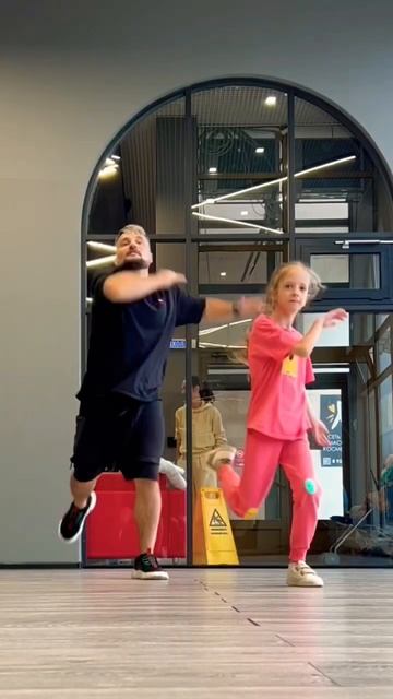 Pump it up 🔝 | #shorts Dance Hip-Hop by Kolya Korolev & Sofi смотреть онлайн