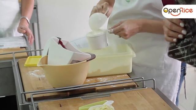 Expat Kitchen Cooking Class with Chef Annette Lang