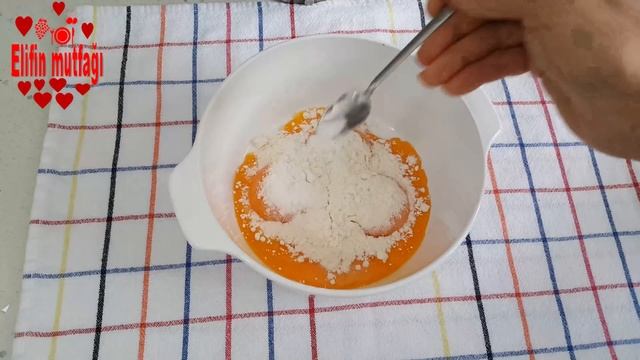 KOLAY UCUZ LEZZETLİ KAHVALTILIK PRATİK OMLET TARİFİ
