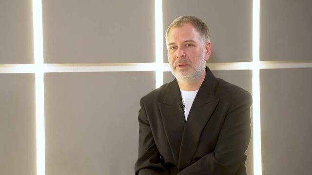 Дмитрий Агеев арт-директор Академии парикмахерского искусства "Долорес". смотреть онлайн