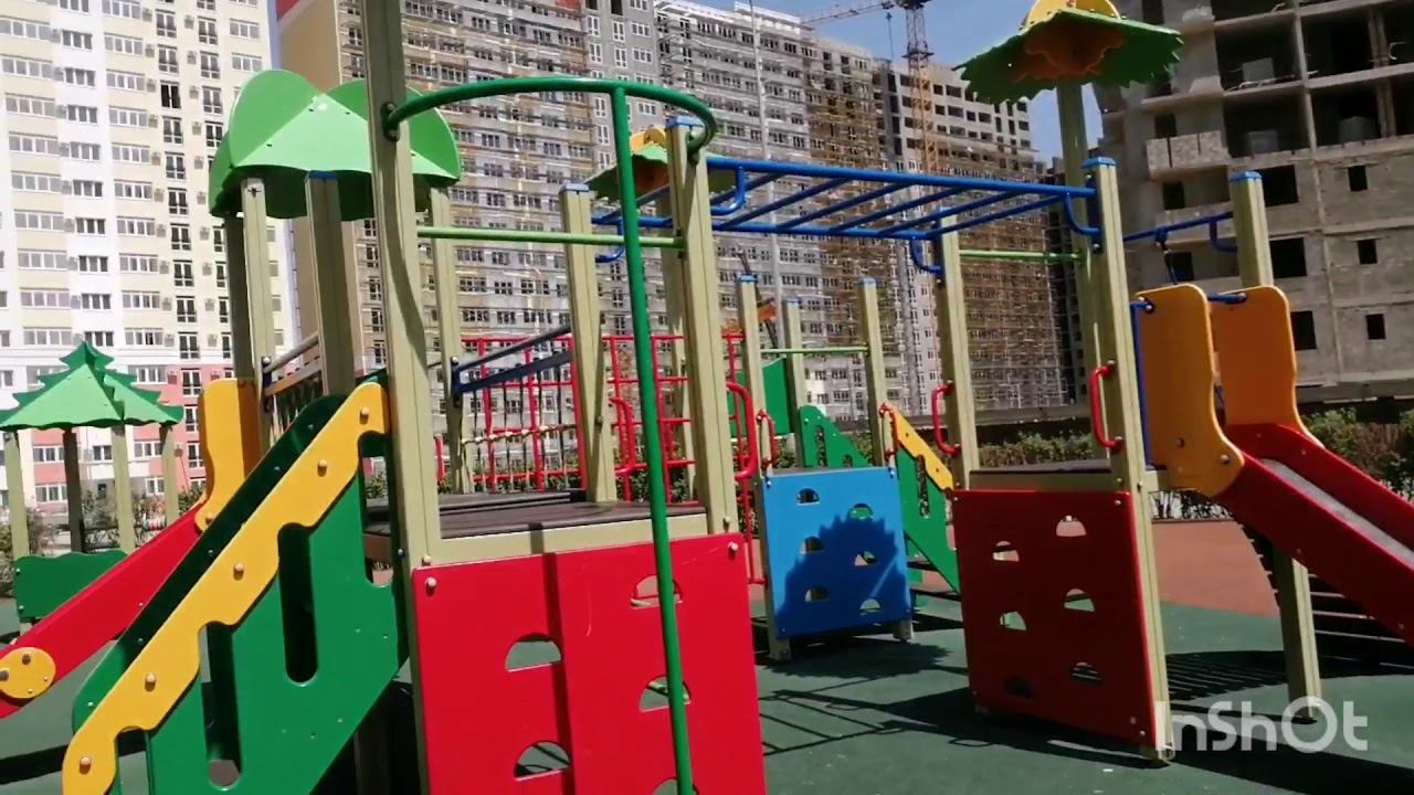 А из нашего окна, площадь красная видна.