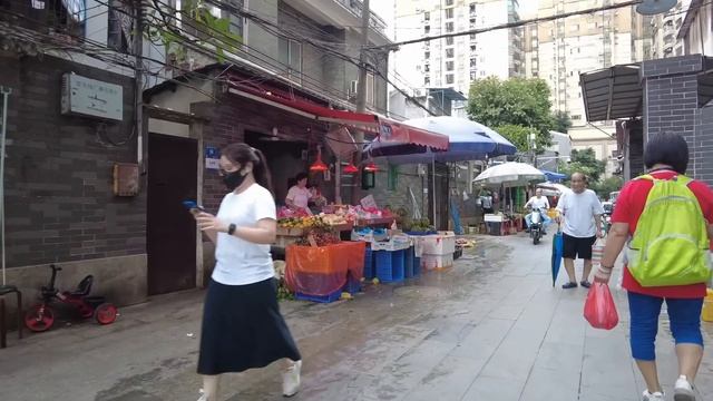 【广州漫步粤菜美食探店】捞鱼皮！网红店？！值得去吗？街头美食！上下九！宝华市场！本地市场买菜！荔枝！街拍！慢生活！传统老店！Canton Food Tour｜GuangZhou #streetfoo