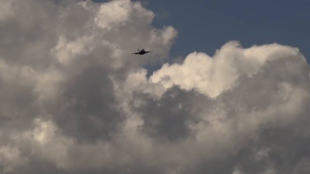 F/A-18 RC Turbine Model Jet in the Dangerzone смотреть онлайн