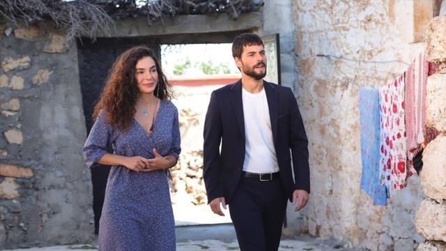 El hermano de Akın rompió la hermandad silenciosa: la relación de Akın y Ebru смотреть онлайн