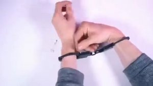 Лайфхак. Как освободиться от наручников