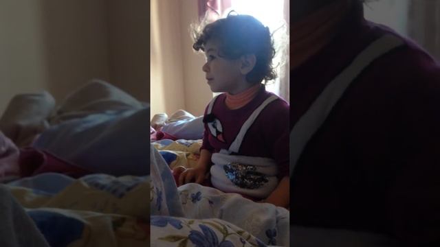 Первая стихотворение Лили, lili Arajin votanavor@ Уникальные дети смотреть онлайн