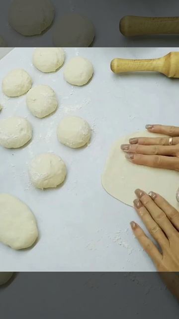 Пирожки с яйцом, зелёным луком и сёмгой#короткоевидео #быстроивкусно #быстрыйрецепт #выпечка#пирожк
