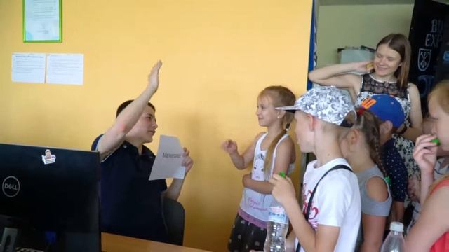 Каникулы вместе с Outsourcing Team смотреть онлайн