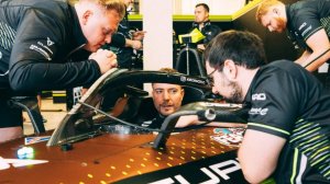 MrBeast разбил автомобиль Формулы E в Майами