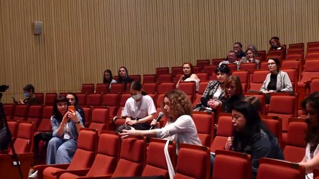 Обсуждение спектакля Зулейха открывает глаза
