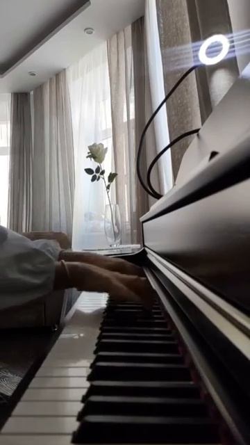 Yann Tiersen - Mother's Journey (Good Bye, Lenin!)/ Ян Тирсен - Путешествие матери (Гуд Бай, Ленин)