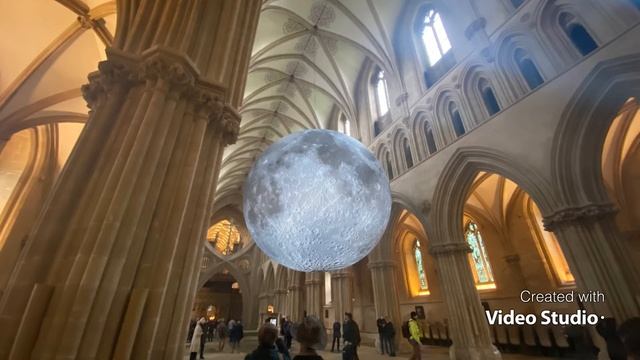 LUKE JERRAMS MUSEUM of The Moon & Even Song at Wells Cathedral part 1 смотреть онлайн