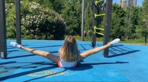ABS workout in the park / Mari Kruchkova