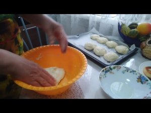 Пеку пампушки на кефире.Саша рассказывает как он заваривает овёс.