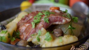 Ароматный картофель с ребрышками