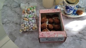 В кафе "У Светланы". На том же месте в тот же час.