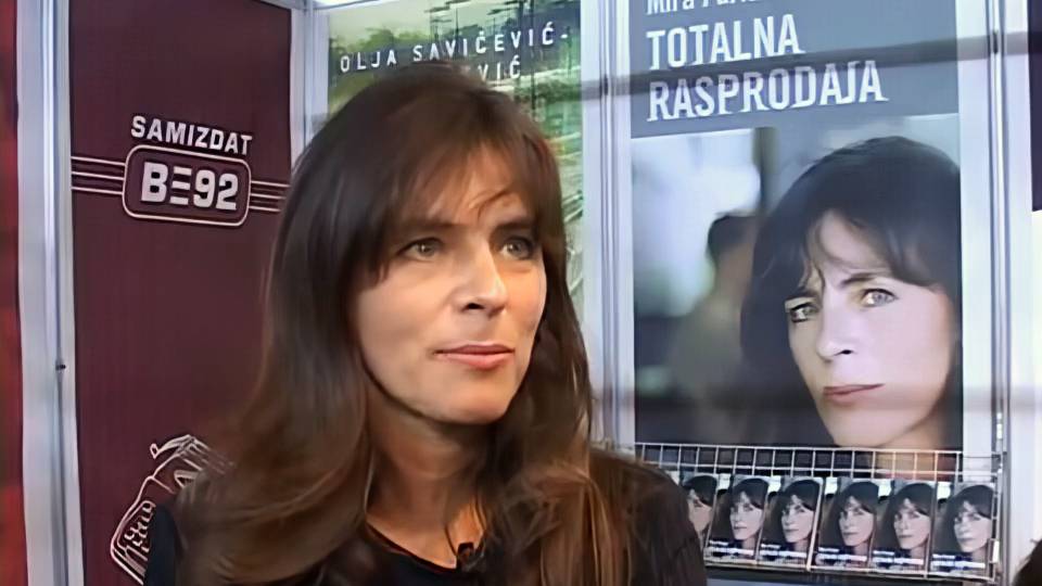 Мира Фурлан про свою книгу „Тотальная распродажа“ на Белградской книжной ярмарке (русские субтитры)