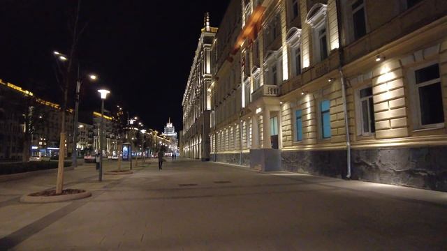 🌆🚶♀️ Атмосфера Москвы пешком — почувствуй душу столицы в прогулке по её улицам! ❤️🌟