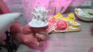 Учусь делать цветы из крема БЗК