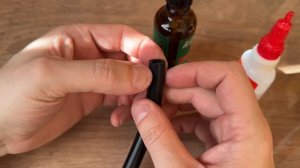 Как склеить силикон секундным клеем так прочно, что руками не разорвать