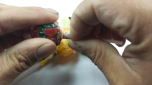 asmr confetti / Yummy Chupa Chups /open sweets /with apple flavor /with strawberry flavor / cumcum смотреть онлайн