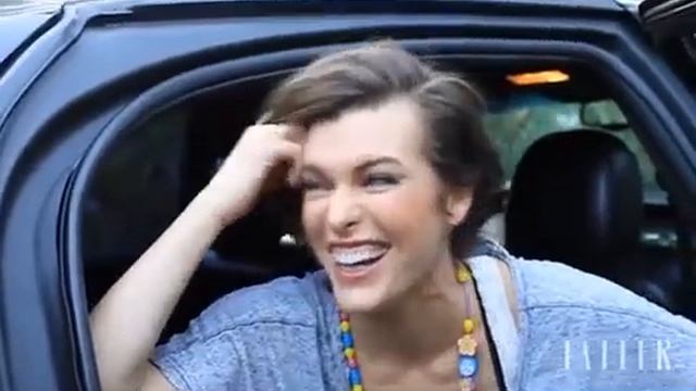 Мила Йовович Никакая смотреть онлайн