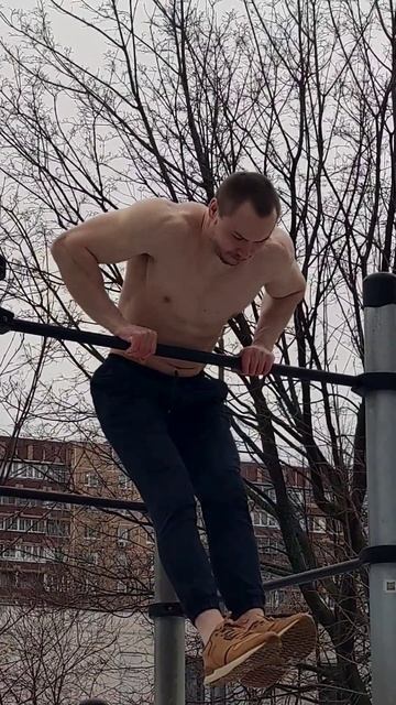 Взлетаю как Ракета🚀 смотреть онлайн