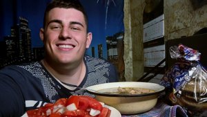 МУКБАНГ. СУП ИЗ ТОПОРА. КОПЧЕНАЯ ГРУДИНКА. ГОСТОВСКАЯ КОЛБАСА. ГРЕЧКА И МОЯ ЛЮБОВЬ. ВКУСНЯШКА.