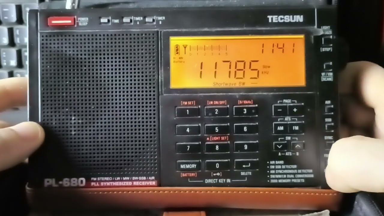 TECSUN PL-680 что есть в эфире. вечерний приём на КВ и радиолюбительские 40м и 80м покрутил валкодер