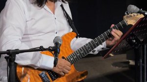 Виталий Власов - Дьоллоохтук олоруох (2019)