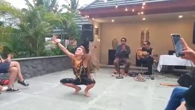 #Anna Bogdanova Being Dancer Artist of Body and Soulin Ubud. смотреть онлайн