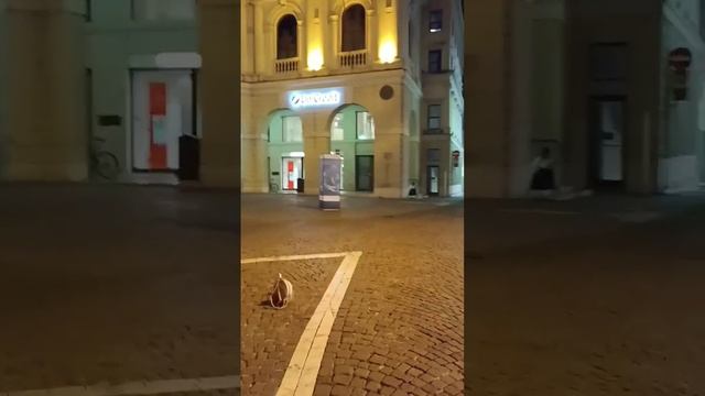 Тревизо. Старый город. Главная площадь ночью