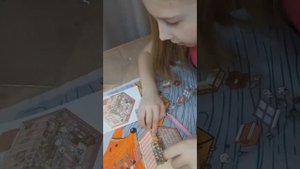 клеим антистресс-наклейки чеееееееееееееееееееееееек 😁😁😁😄😃